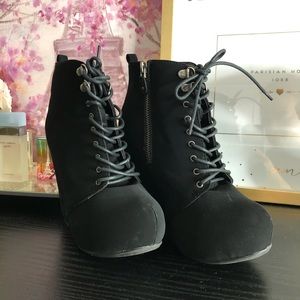 Bamboo Debrah-13 Black Nubuck Booties - NWT